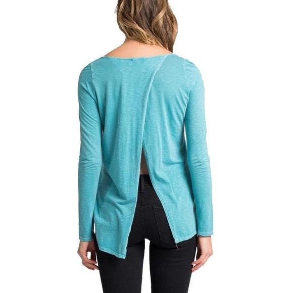 Revolve LAmade Lory Split Back Long Sleeve Tee Blue Lagoon Size Small NWT - Picture 2 of 10